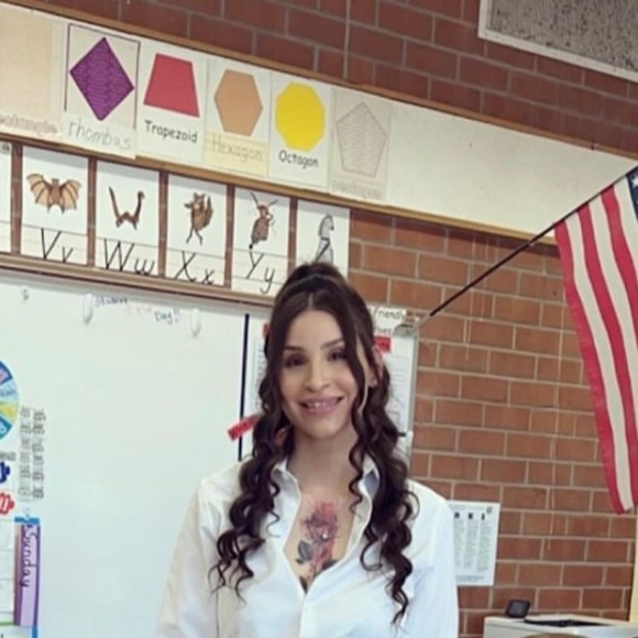 Meet your Posher, Angelica - Picture 1 of 1